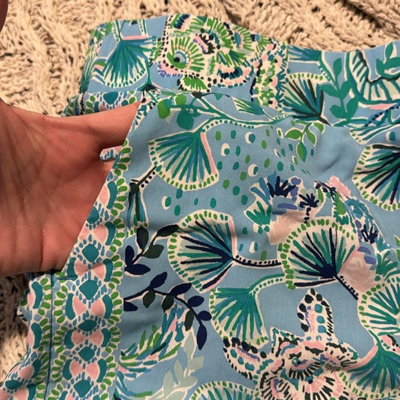 Lilly Pulitzer 5” Neilah Shorts - Picture 8 of 9